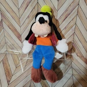Walt Disney World Disneyland Goofy Plush Stuffed Doll 10” Soft Plush